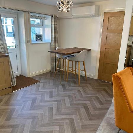 Thee Olde Cow Shed Cottingham, Central Location, 500 Meters From Cottingham Train Station, Close To Hull & Beverly, Free Parking & Wi-Fi , Entire Detached Property Exterior foto